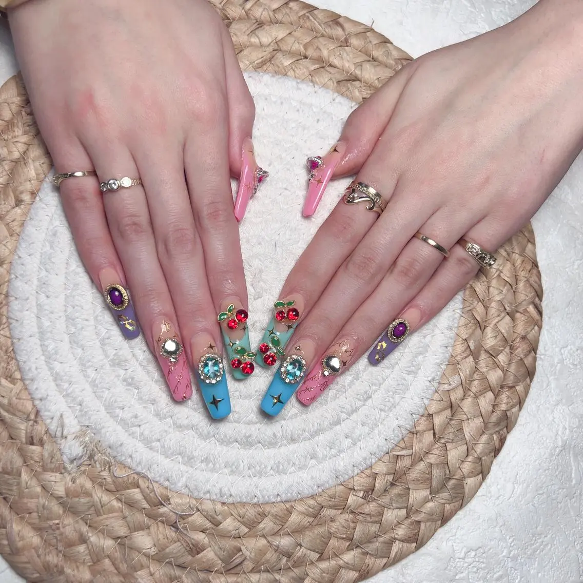 ネイル M 🌷Nail 長さだし専門店のネイルデザイン
