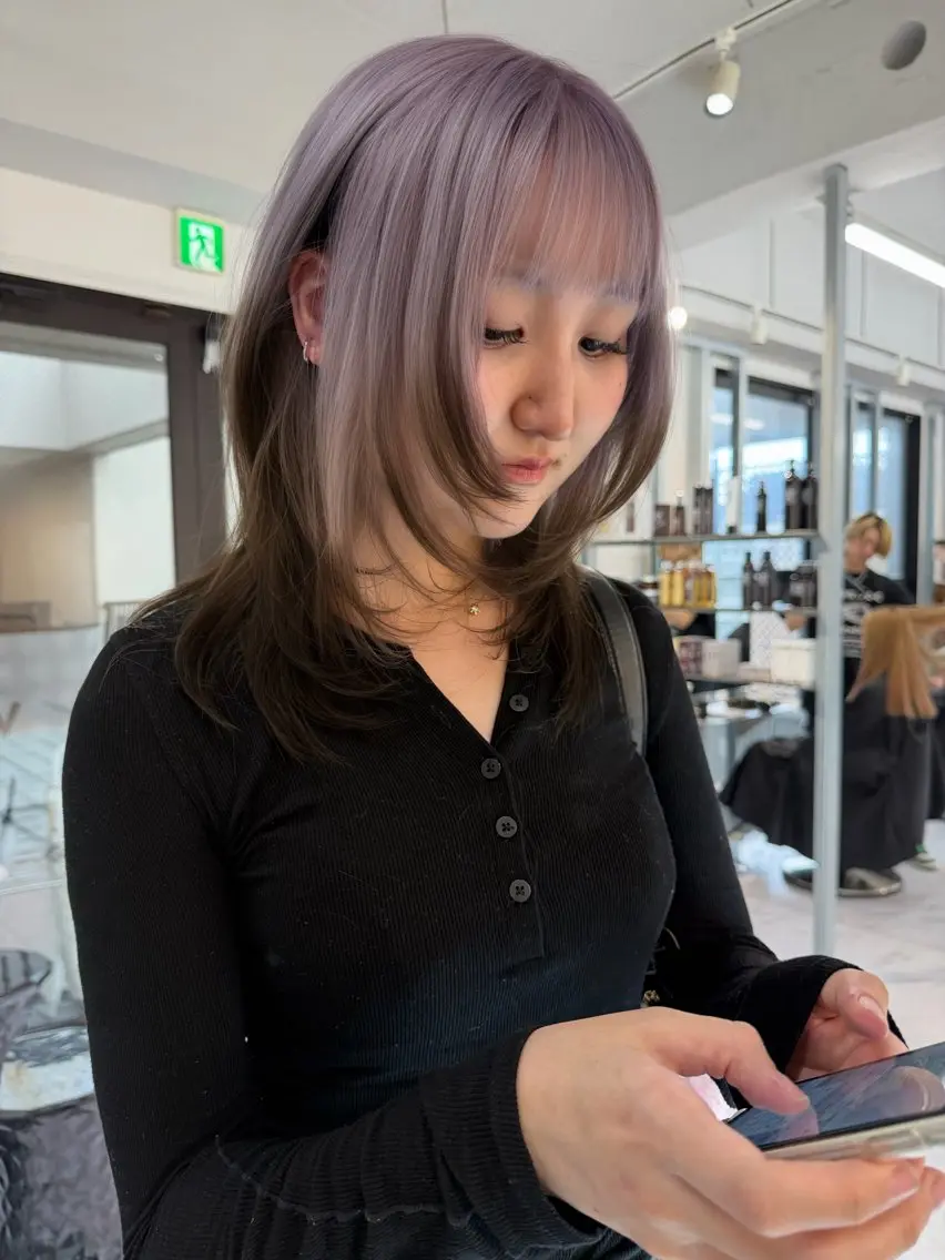 ミディアム カラー ベージュカラー ブリーチ ケアブリーチ デザインカラー ダブルカラー ヘアカラー トリートメント TATSUブリーチ/ ミルクティーベージュのヘアスタイル