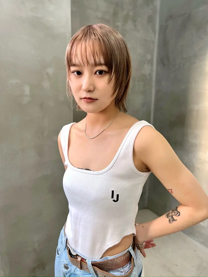 ショート カラー ベージュカラー ウルフカット カット ヘアカラー トリートメント Kaito🐶 /デザイン/レイヤーのヘアスタイル