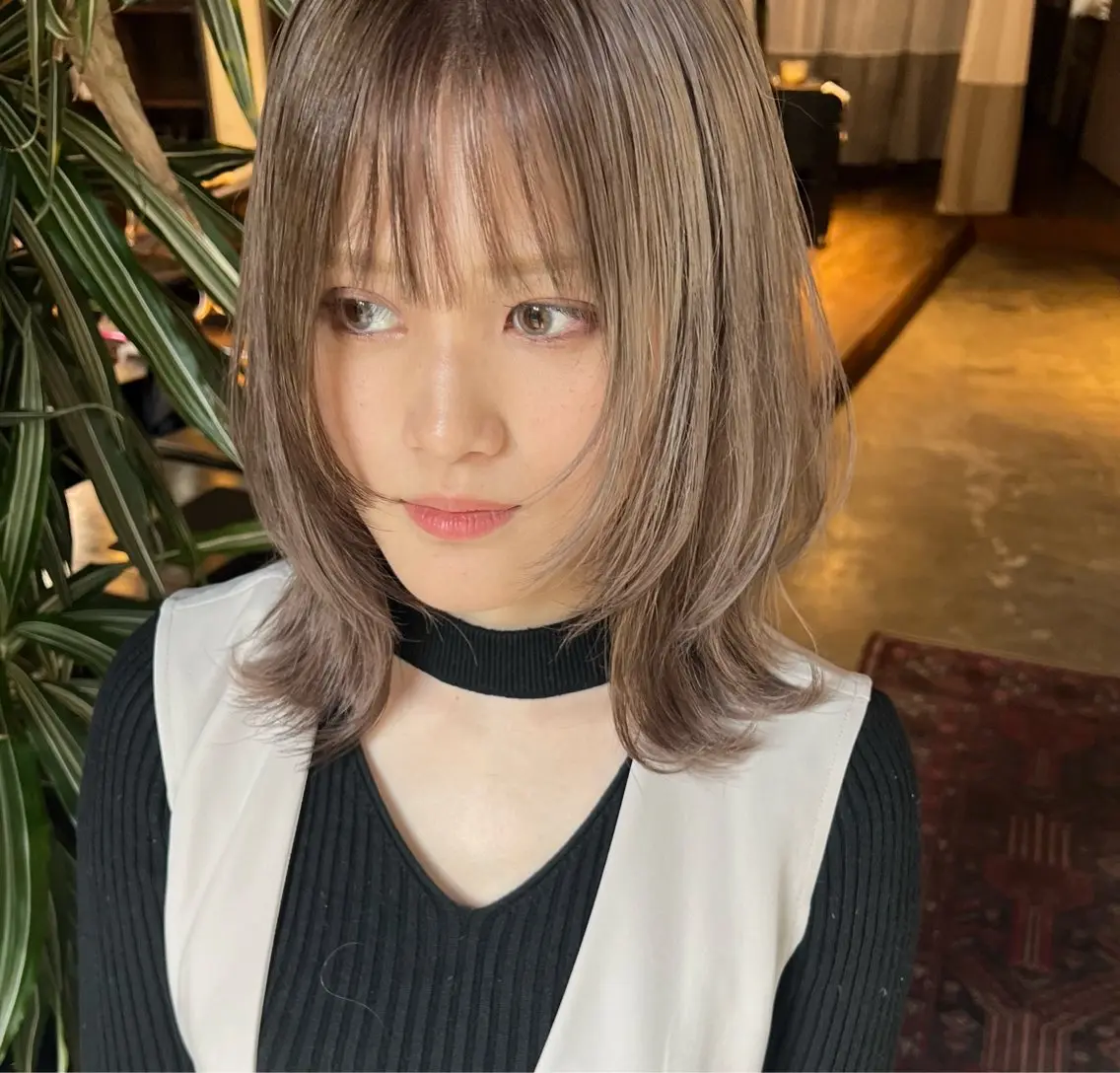 ミディアム カラー ベージュカラー デザインカラー 🌈ケアブリーチ🌈 おぐまなつきのヘアスタイル