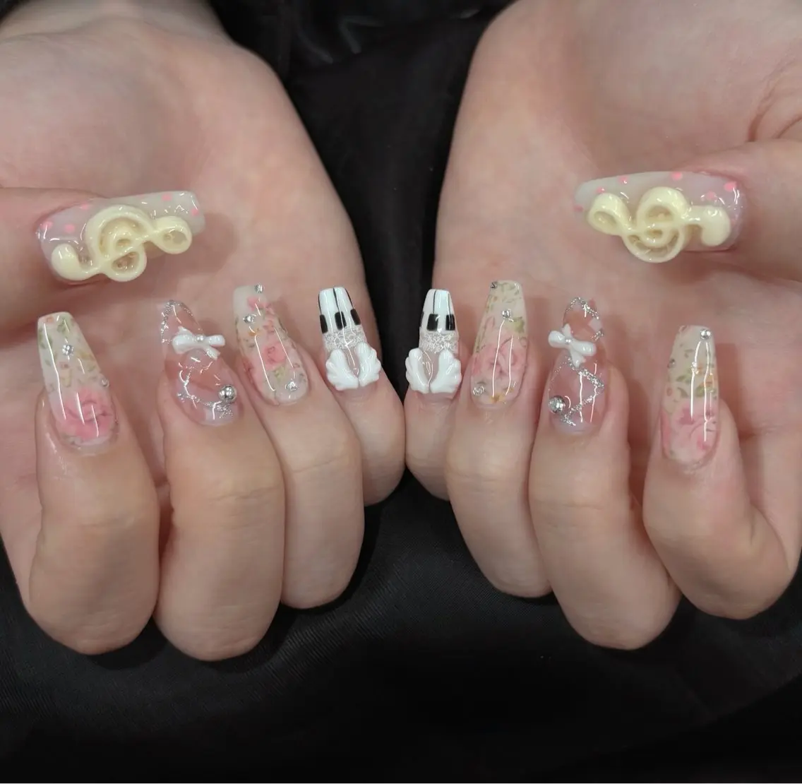 ネイル ハンドネイル ハンドケア DuLi Blinkのネイルデザイン