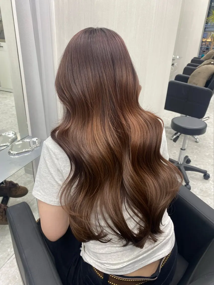 ヘアアレンジ 𝗮𝘆𝘂𝗺𝗶 ハイトーン🎀のヘアスタイル
