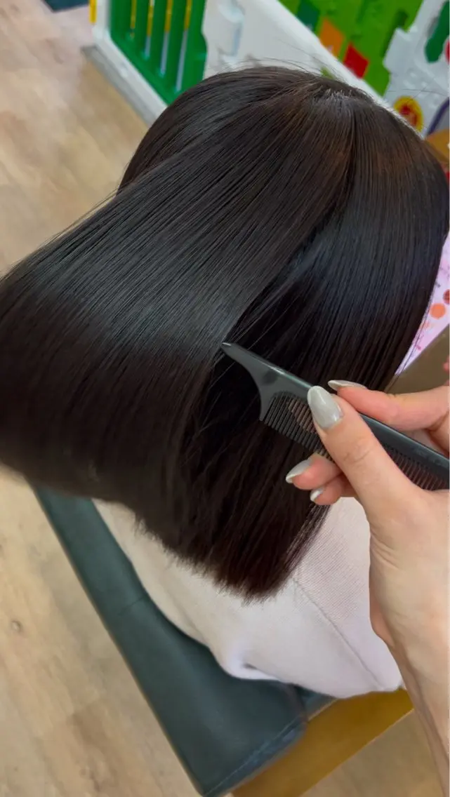 ミディアム カラー パーマ 縮毛矯正 トリートメント MAHIRU🤍 艶髪・ストレート🫧のヘアスタイル