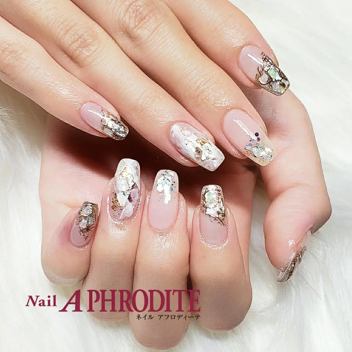 ネイル ジェルネイル 持ち込み ニュアンスネイル ソフトジェル Nail Aphroditeのネイルデザイン