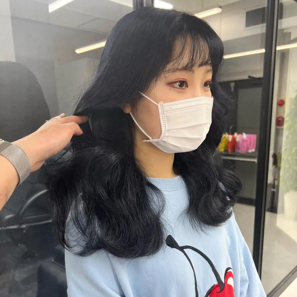 ロング カラー シールエクステ ハイトーンカラー エクステ シールエクステ特化 ハイトーン、NANAのヘアスタイル