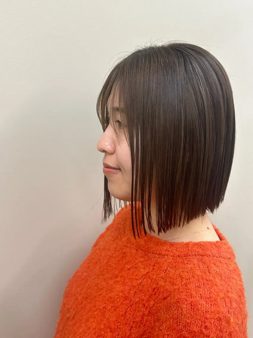 ミディアム 切りっぱなしボブ ボブ カット ヘアカラー 高槻裕二 ショートボブ縮毛矯正のヘアスタイル