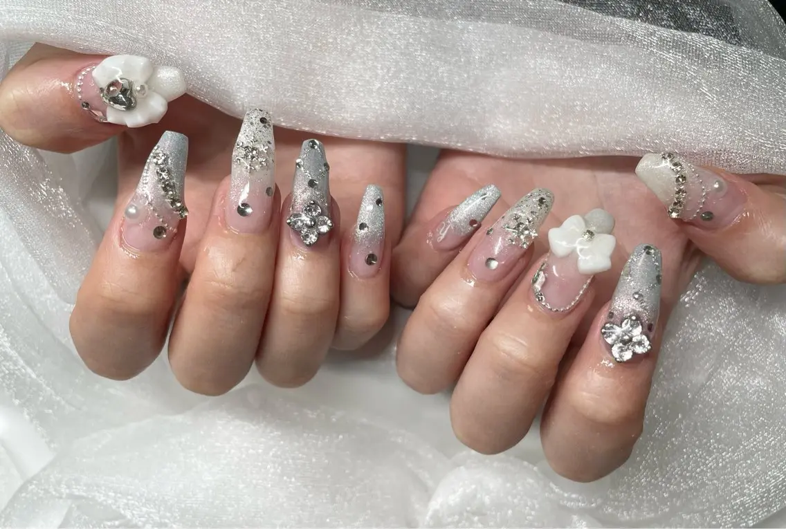 ネイル ハンドネイル Roi〈ロワ〉 Minakoのネイルデザイン