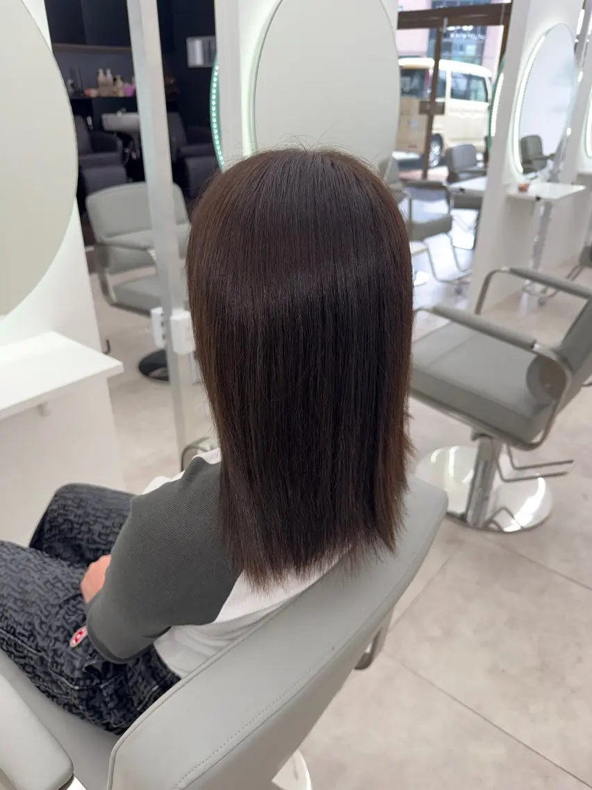 ミディアム カラー ベージュカラー 透明感カラー オリーブベージュ ヘアカラー 結城 虹心のヘアスタイル