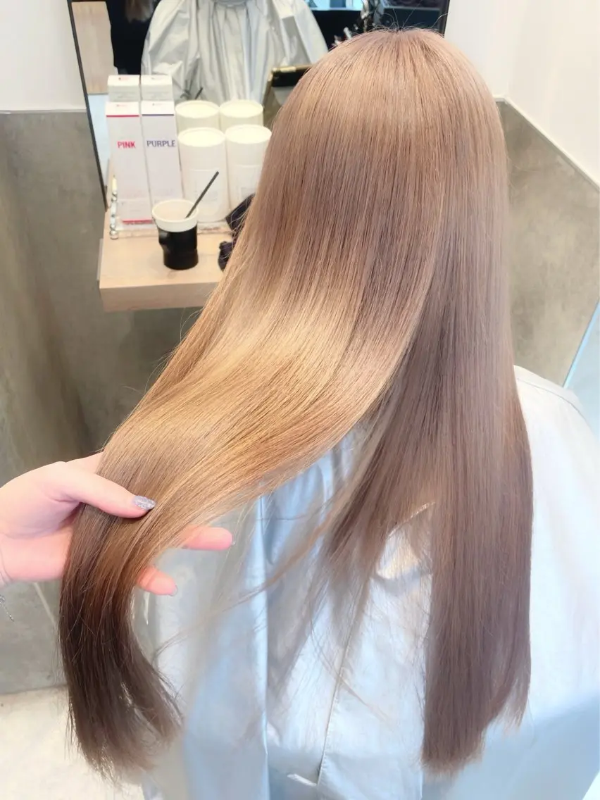 ロング カラー ヘアアレンジ ベージュカラー ブリーチ ケアブリーチ ハイトーンカラー ミルクティーベージュ ヘアカラー トリートメント ヘアセット 憧れの艶ハイトーンへ 🌙サイダサキのヘアスタイル