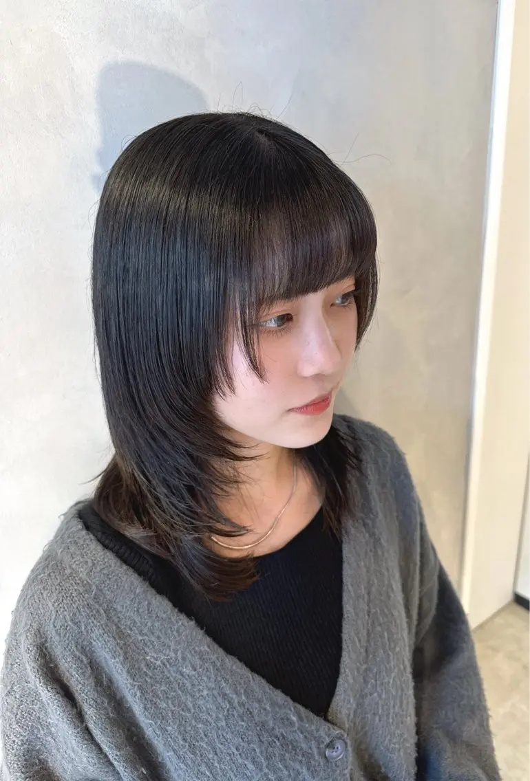 セミロング レイヤーカット 透明感カラー✨艶髪 制作🌱山根あゆみのヘアスタイル