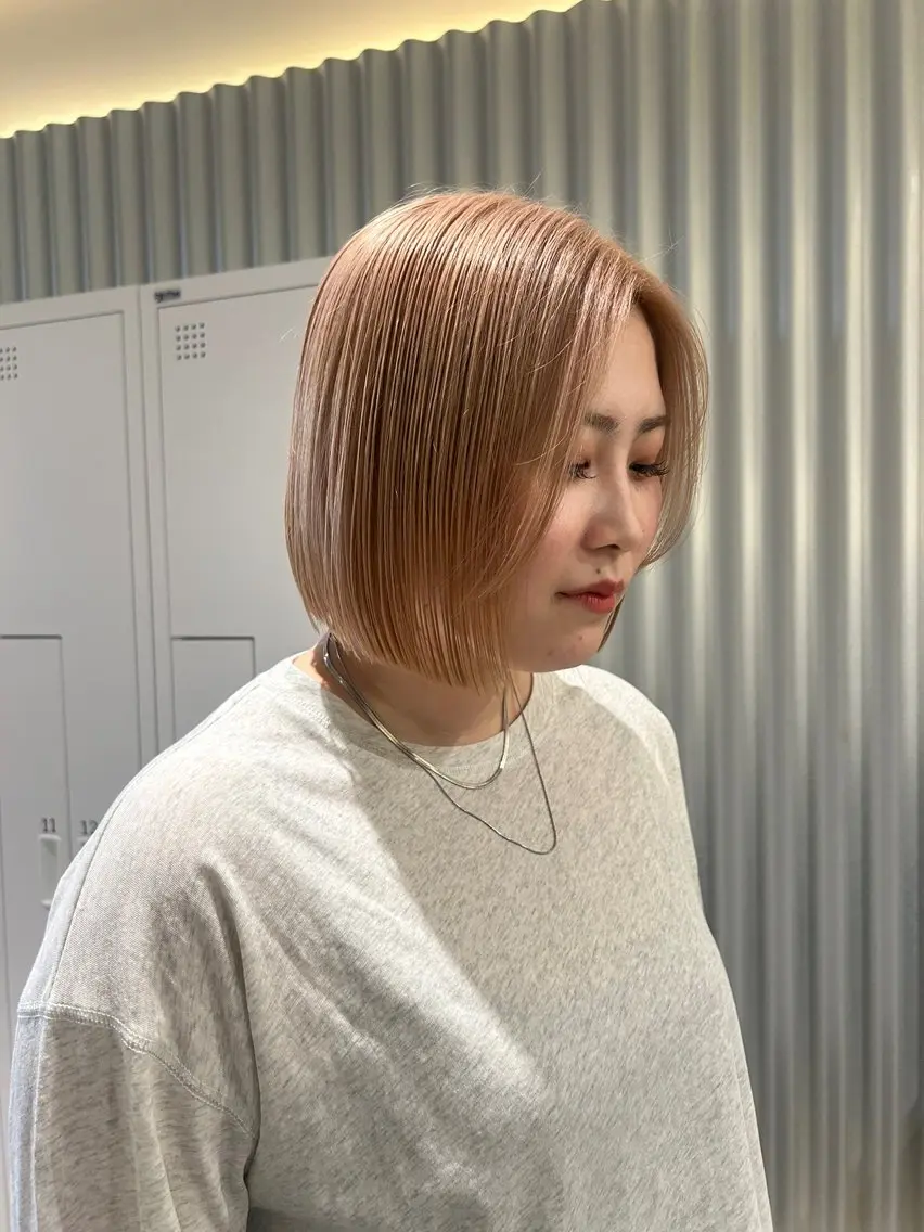 ショート カット ヘアカラー トリートメント 🍷秋色ボルドー♡ 艶レイヤー🍇モエカのヘアスタイル
