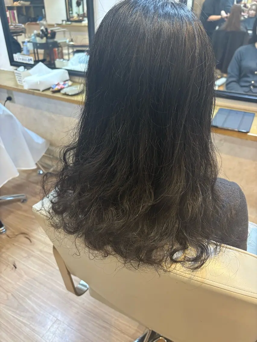ロング ヘアカラー トリートメント 韓国ヘアー🇰🇷 MIWAのヘアスタイル