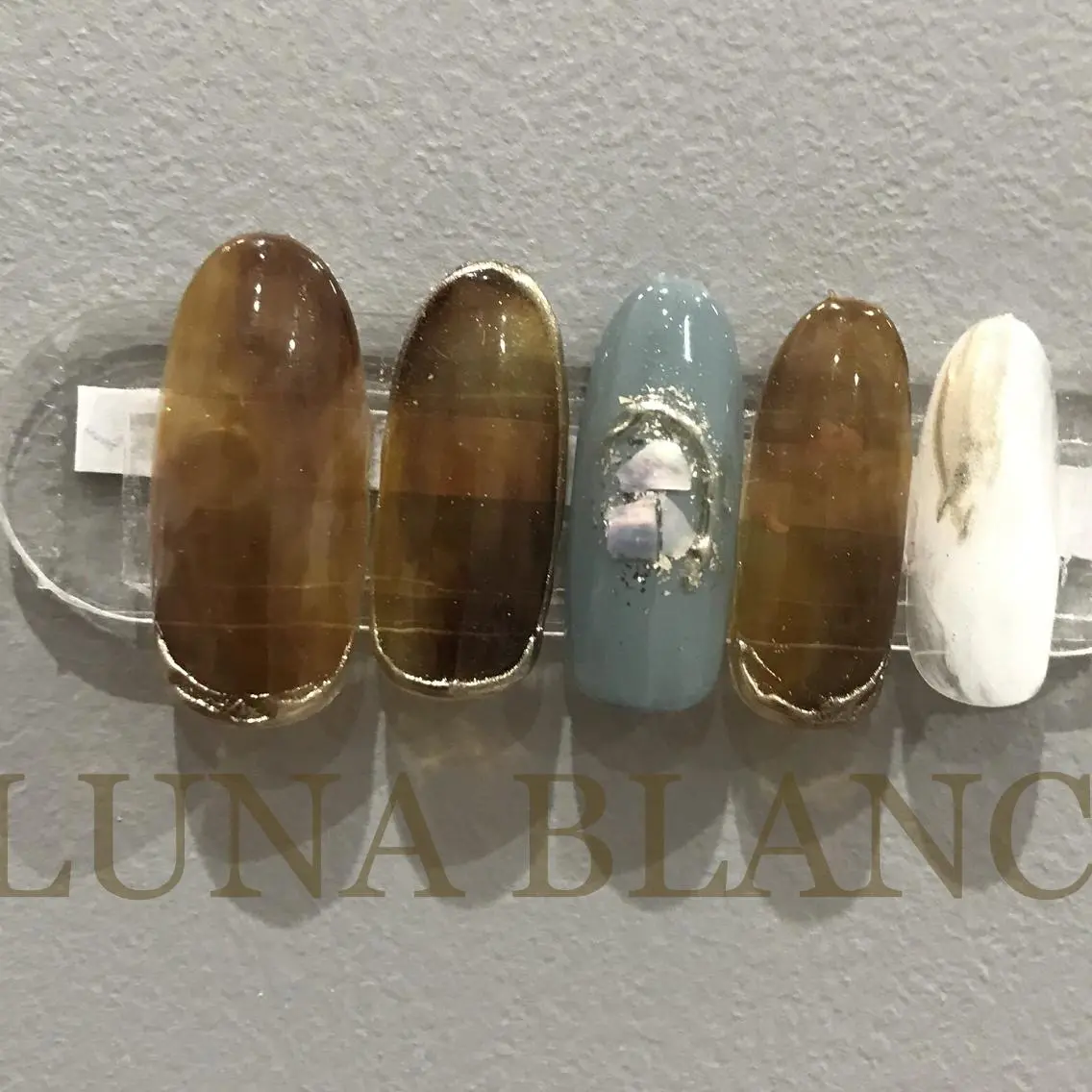 ミディアム ハンドネイル nail LUNA BLANCのネイルデザイン