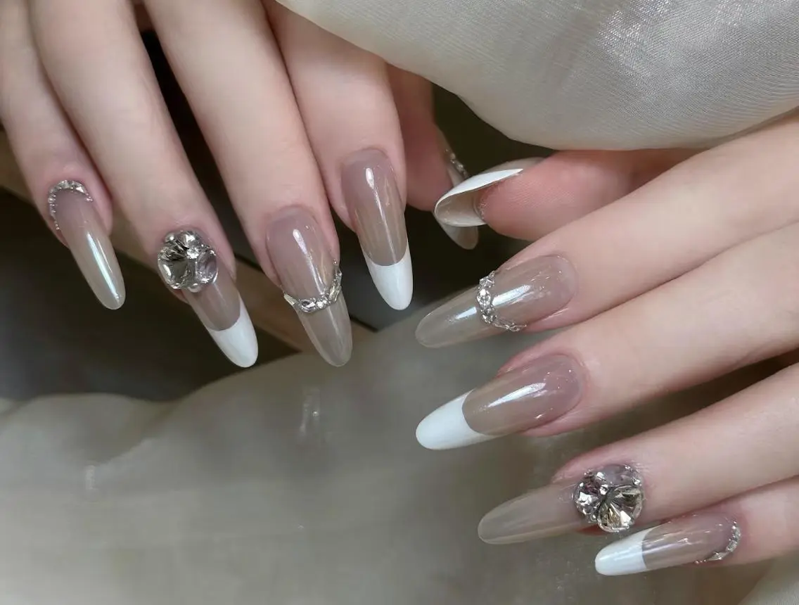 ネイル ハンドネイル 🎀 Ayaka_nailのネイルデザイン