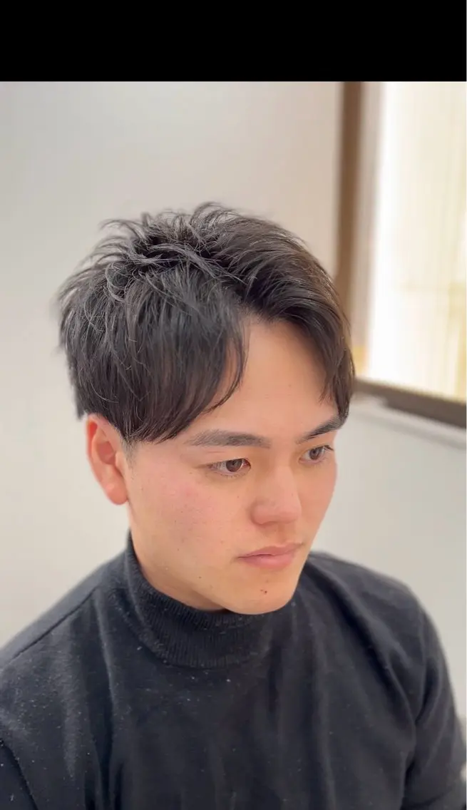 ショート メンズ アップバング メンズショート ショートヘア カット ヘアカラー OKADA/メンズ /カット/眉/縮毛の眉毛・アイブロウイメージ