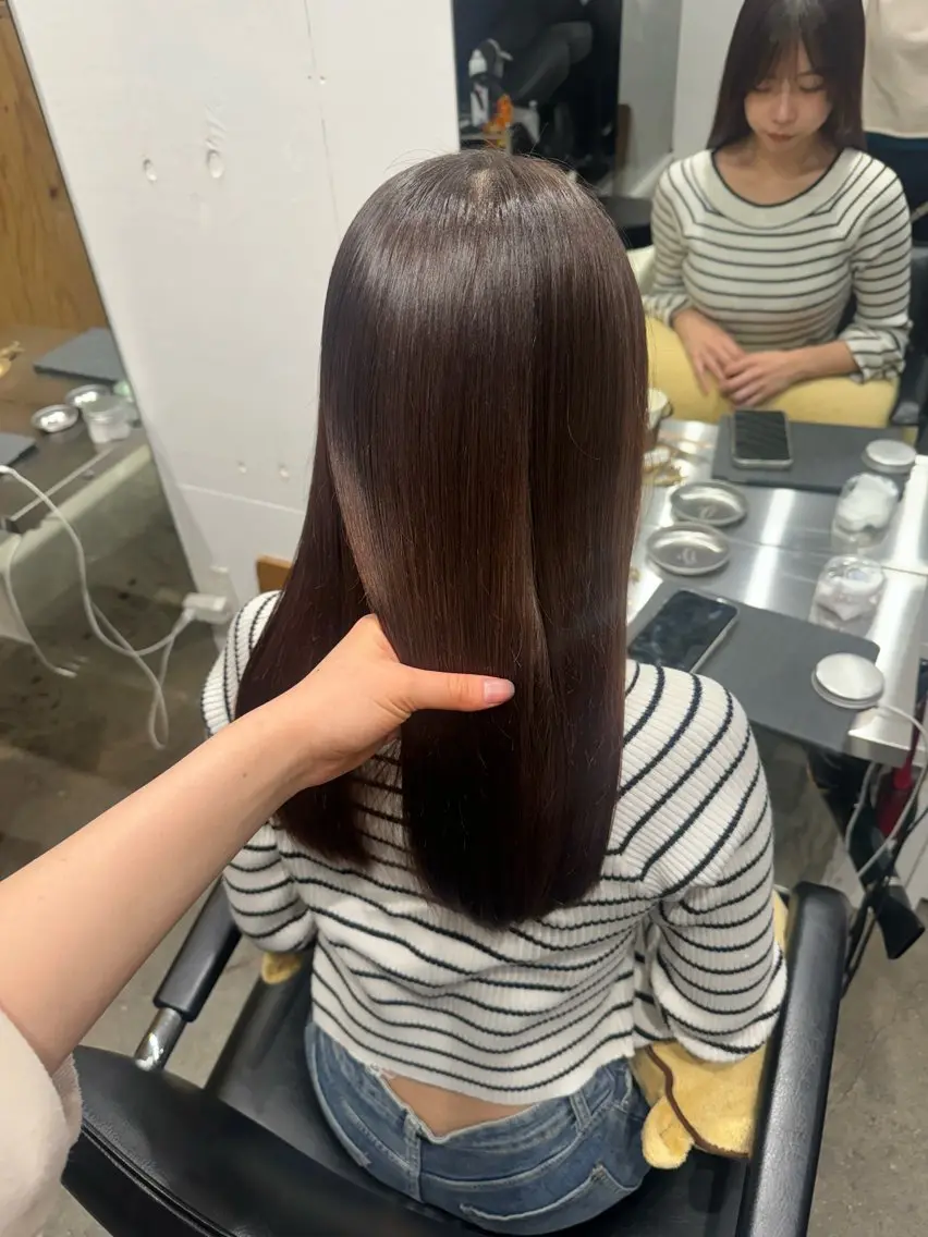 セミロング カラー イルミナカラー 新宿 似合わせカラー HINAのヘアスタイル
