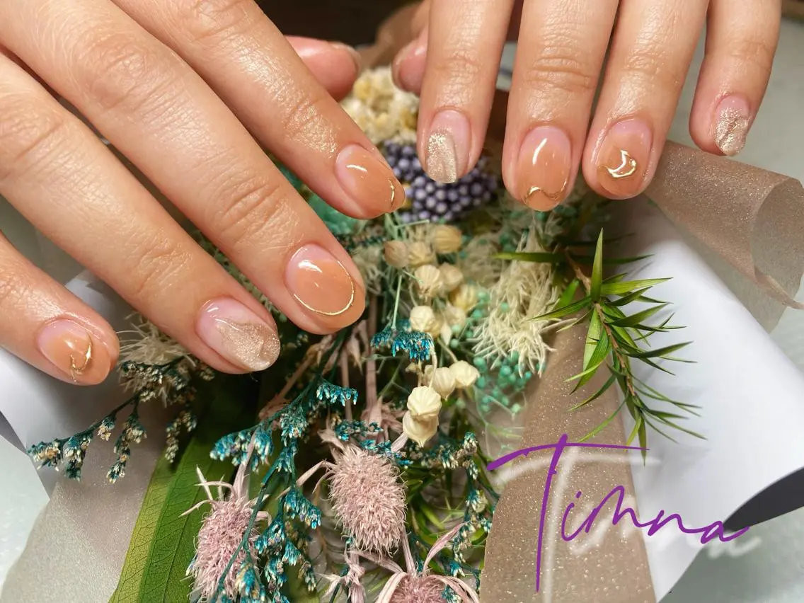 ショート ハンドネイル NAILSALON 🍔Timna🍟のネイルデザイン