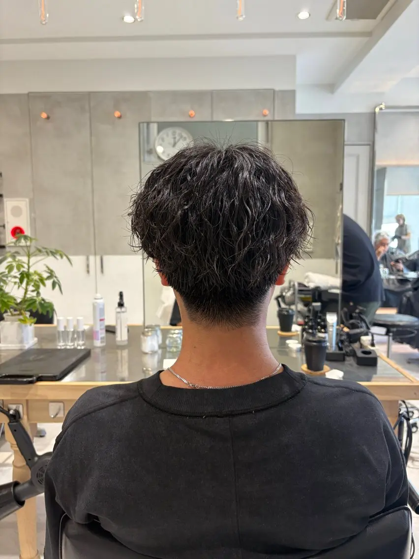 ショート パーマ メンズ 似合わせレイヤー 🩶アヤラのヘアスタイル