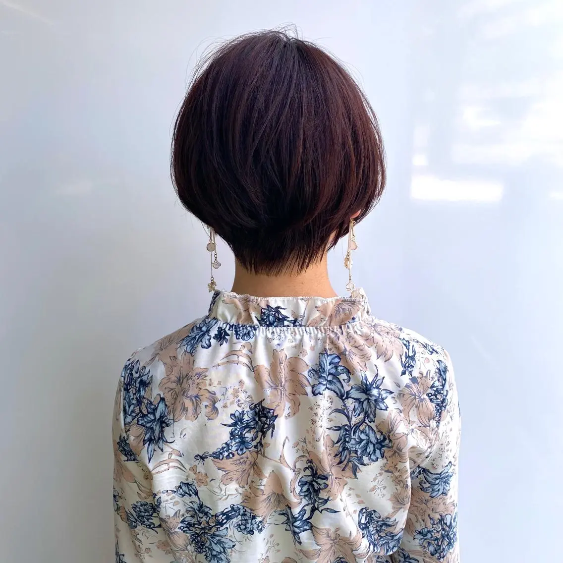 ショート カラー 似合わせカット ショートヘア トリートメント カット ヘアカラー トリートメント (h)wim ウィムのヘアスタイル