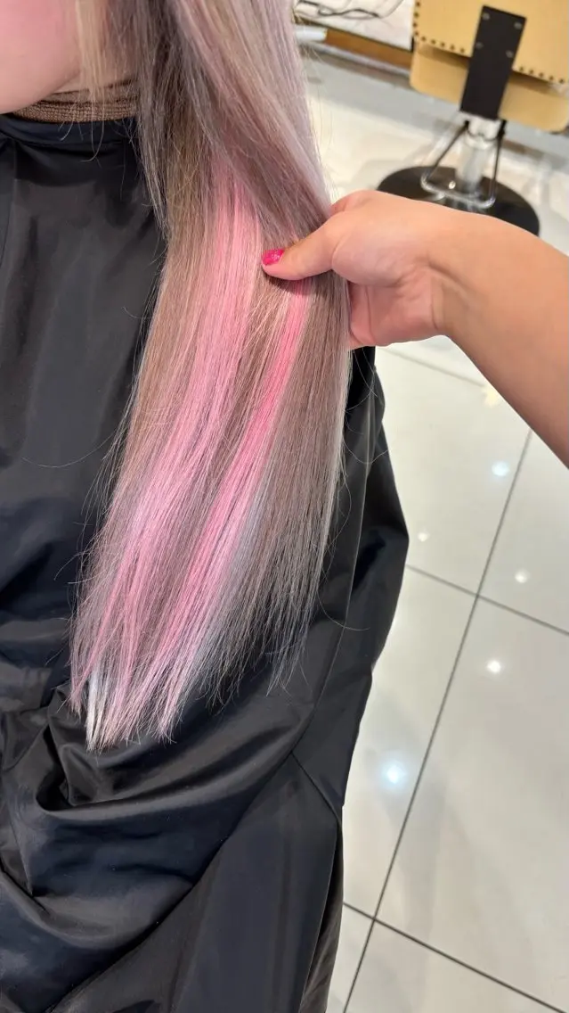 インナーエクステ10本🌈🩷ྀི+ワンカラー🤍の写真