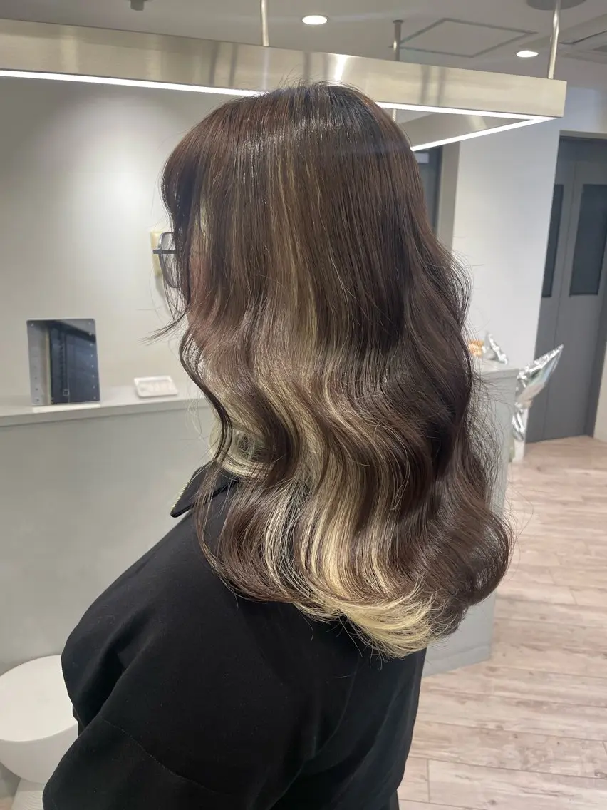 ロング ♡似合わせ ♡ハイトーン♡のヘアスタイル