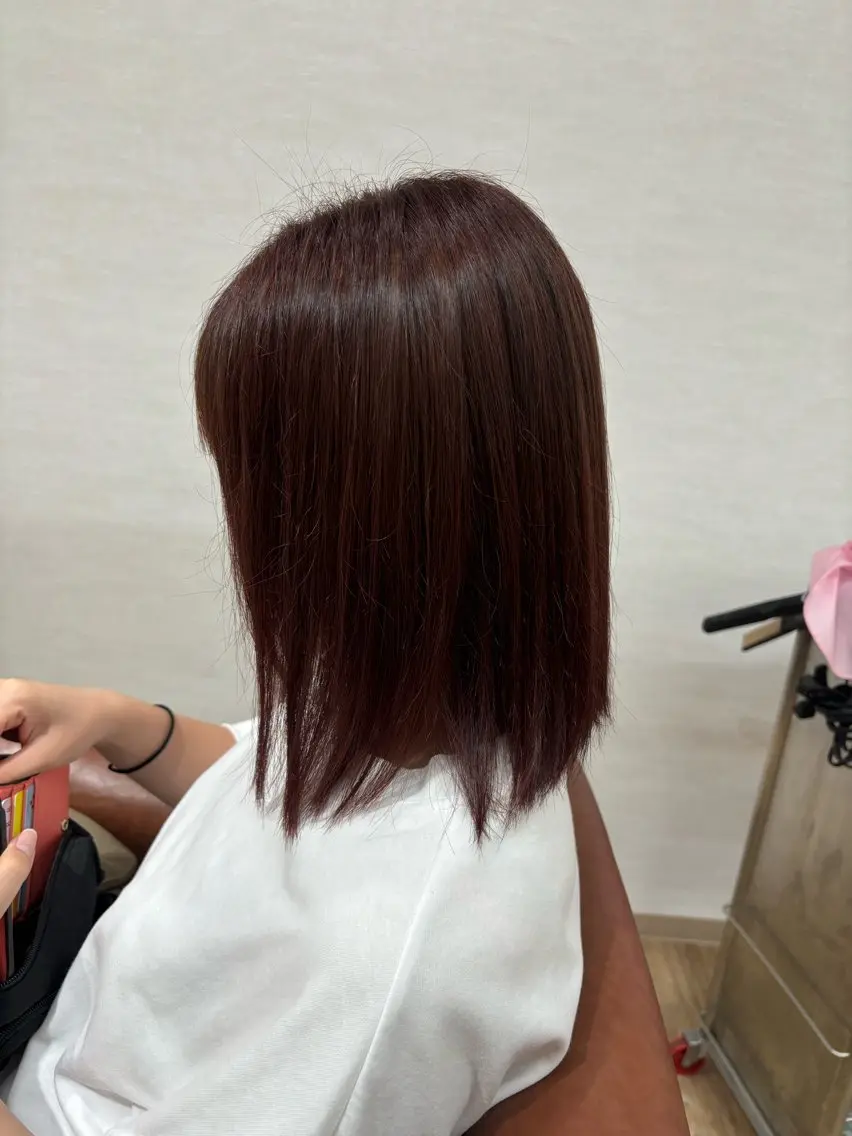 カラー カシス ピンクカラー Circus 石原愛里のヘアスタイル