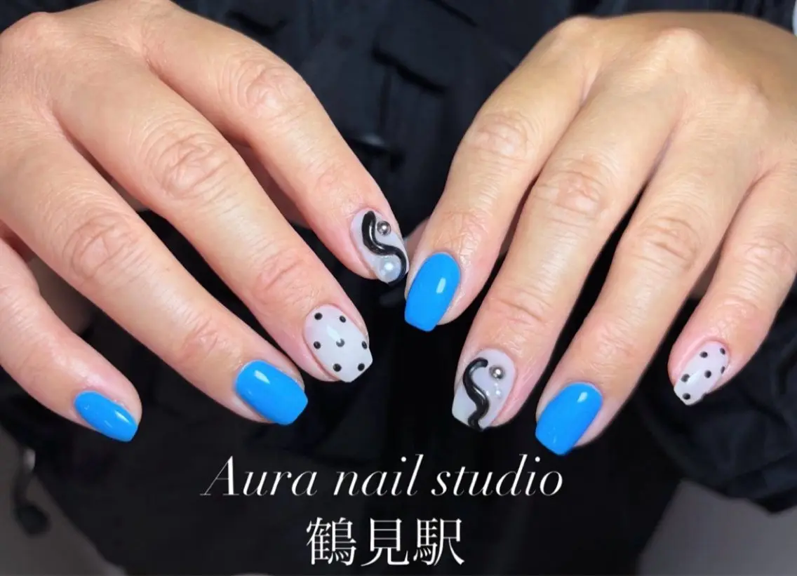 ネイル ハンドネイル Aura nail 🍐💫のネイルデザイン