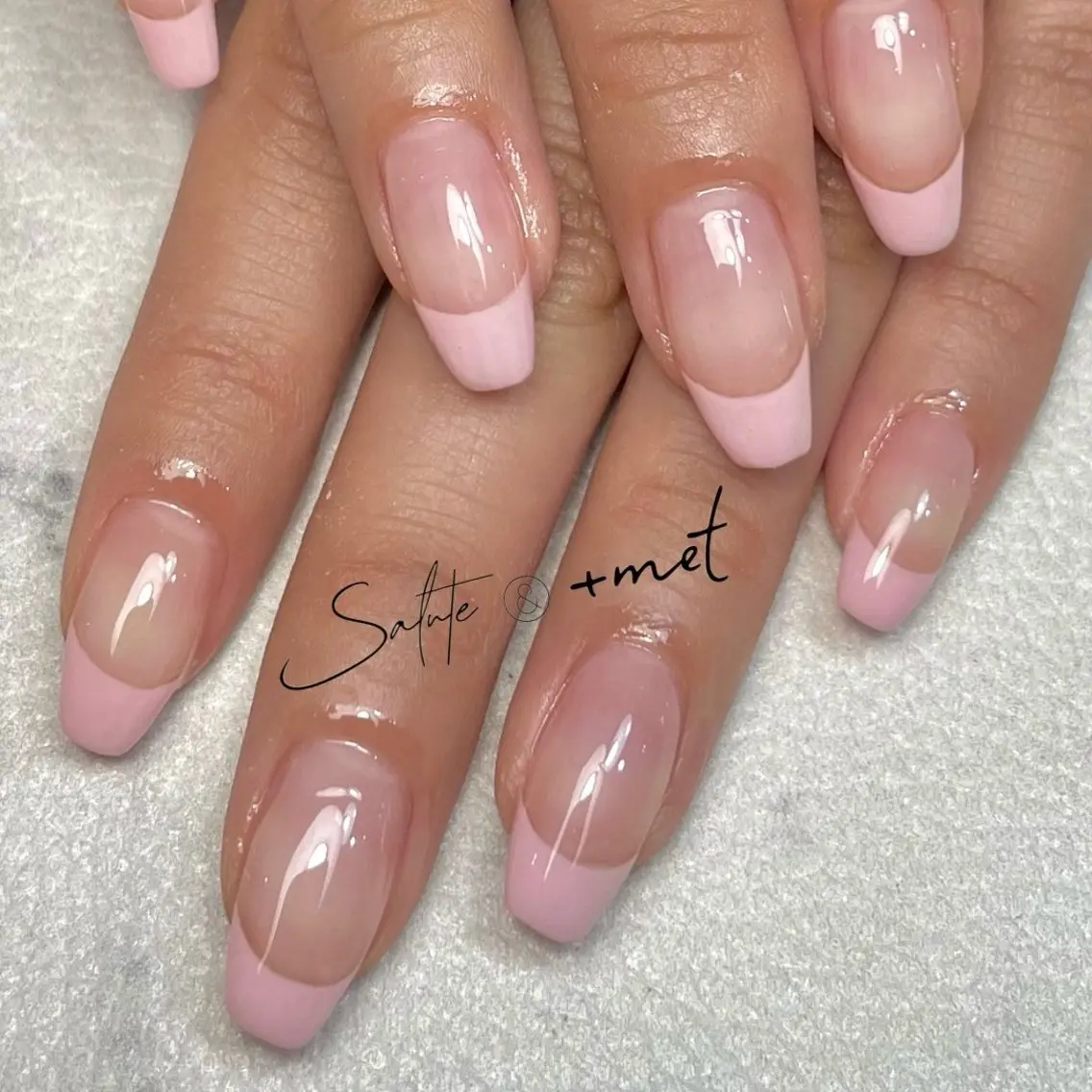 ネイル フレンチネイル ガーリー ピンク シンプルネイル バレンタイン ハンドネイル 堀内 美里のネイルデザイン