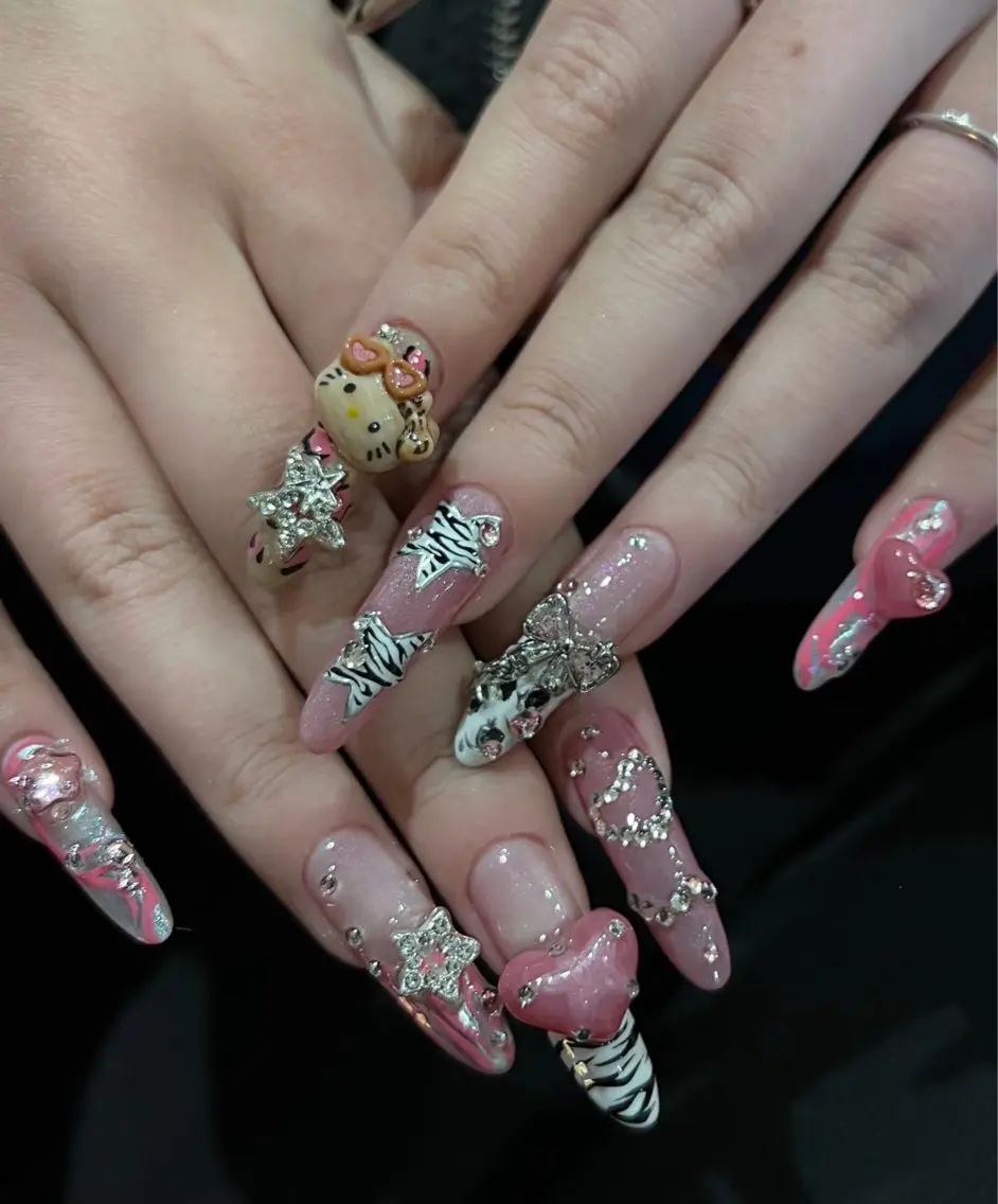 ネイル アートネイル フットネイル ジェルネイル ニュアンスネイル パラジェル ハンドネイル 🎀🎀YooLi Nail Salonのネイルデザイン