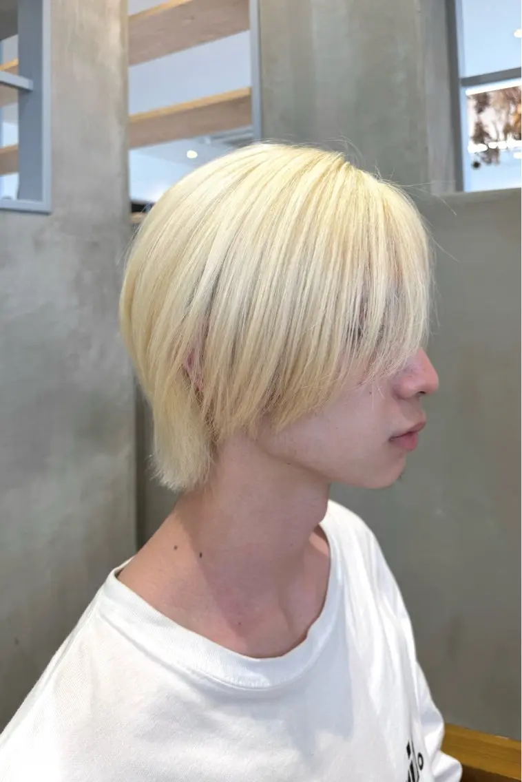 カラー メンズ 切りっぱなしボブ メンズバレイヤージュ メンズブリーチ メンズハイライト メンズハイトーン 洸 カラー特化/ 透明感/ボブのヘアスタイル