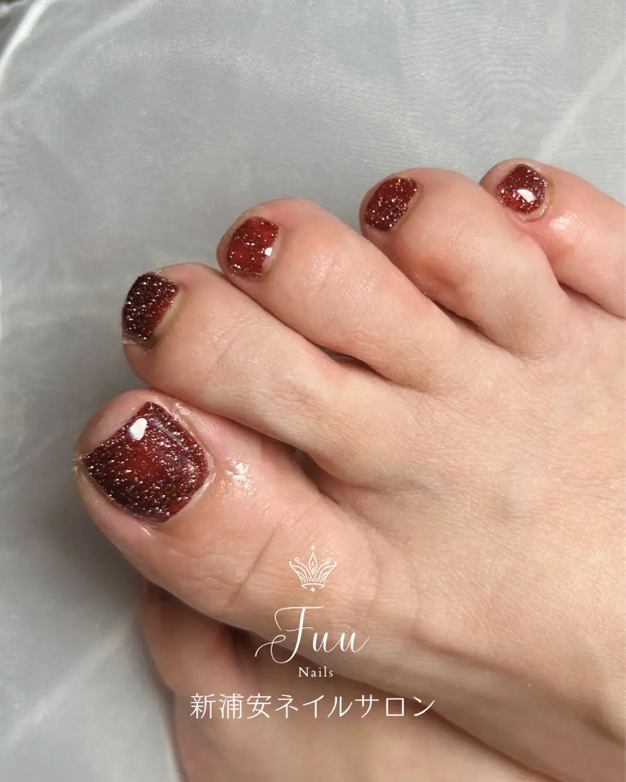 ネイル ボルドー フラッシュネイル フラワーネイル フットネイル シンプルネイル フットネイル 犬のいるネイルサロン Fuu nailsのネイルデザイン