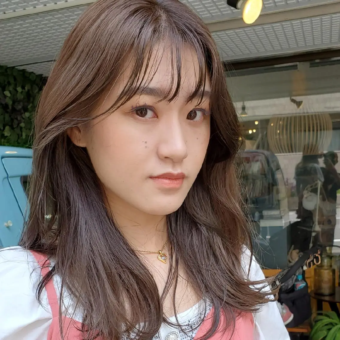 セミロング カラー 切りっぱなしボブ ショートボブ セミロングパーマ バレイヤージュ ベージュカラー カット ヘアカラー トリートメント 韓国レイヤー柔らかい 地毛風縮毛矯正/マツのヘアスタイル