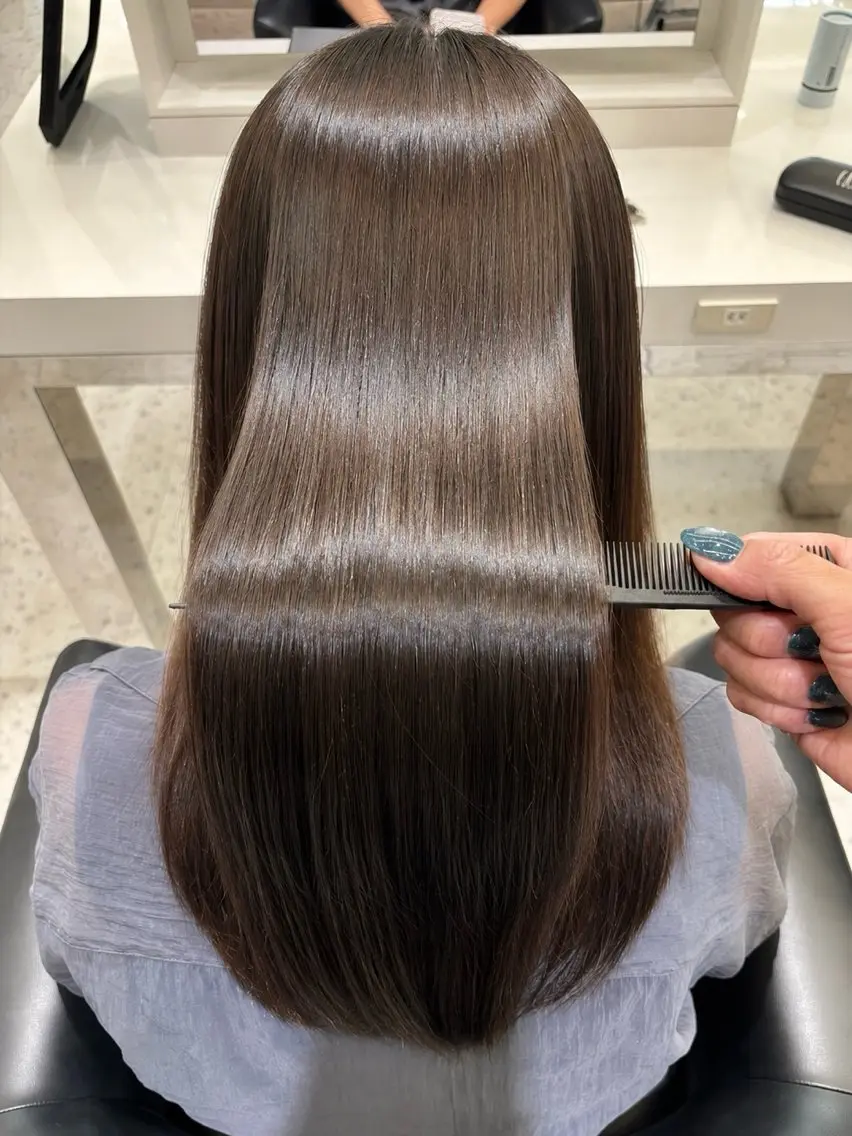 セミロング 山田 ひかりのヘアスタイル
