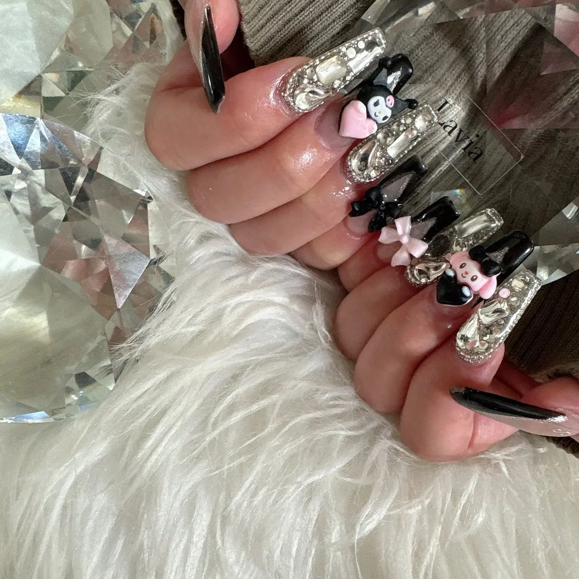 ネイル 持ち込み lavia🖤 ayumiのネイルデザイン