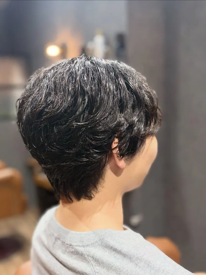 パーマ メンズ フェザーパーマ メンズパーマ 波巻きパーマ CAFNE ✂︎のヘアスタイル