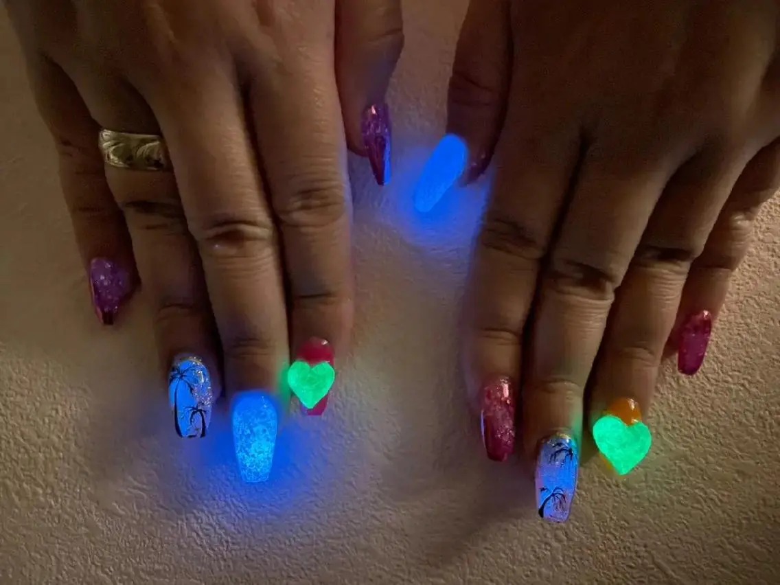 ミディアム ネイル 長さ出し ジェルネイル ハート キラキラネイル ニュアンスネイル T&A nailのネイルデザイン