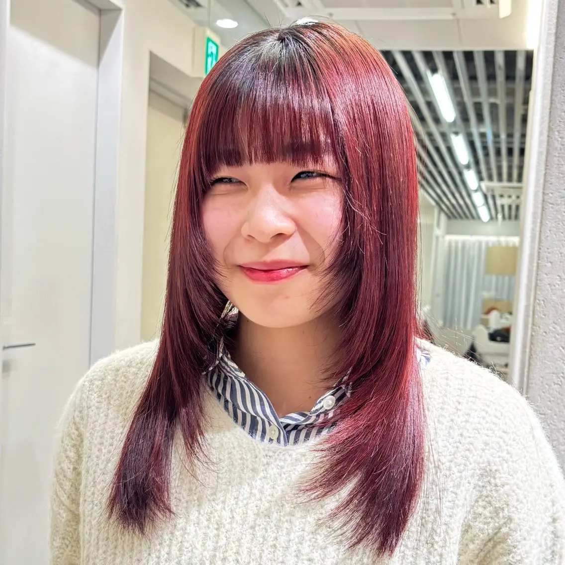 ミディアム カラー ブリーチ レッドカラー トリートメント ネヅ カオルのヘアスタイル