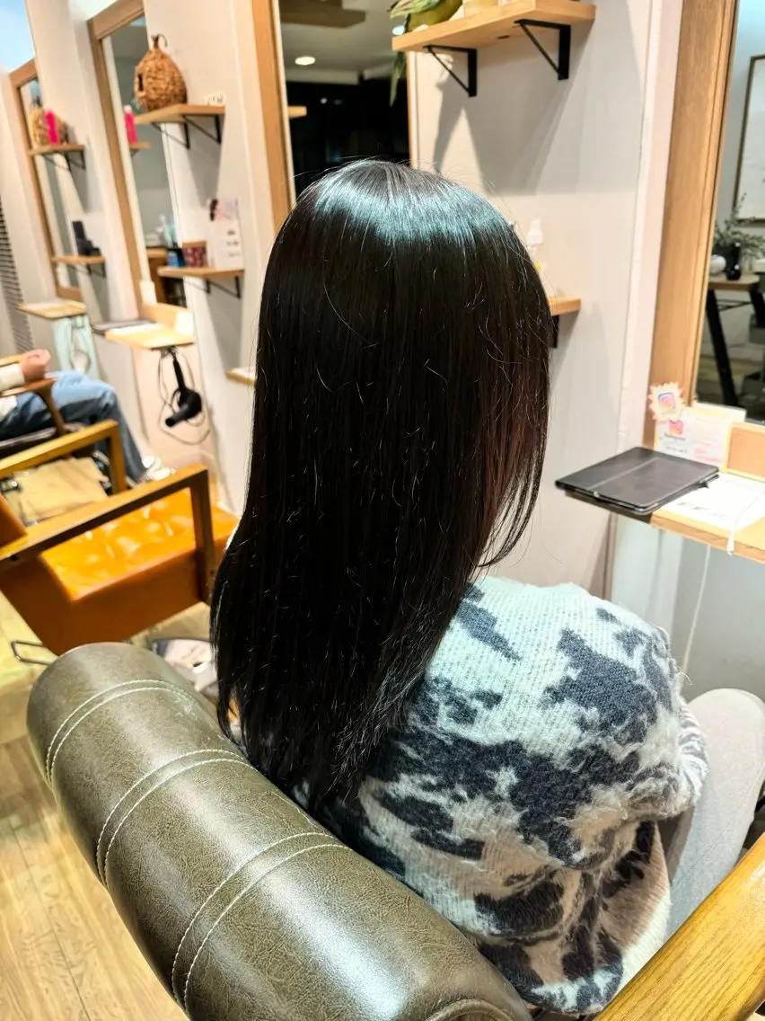 ロング カラー ヘアカラー トリートメント ツキダテ ユイのヘアスタイル