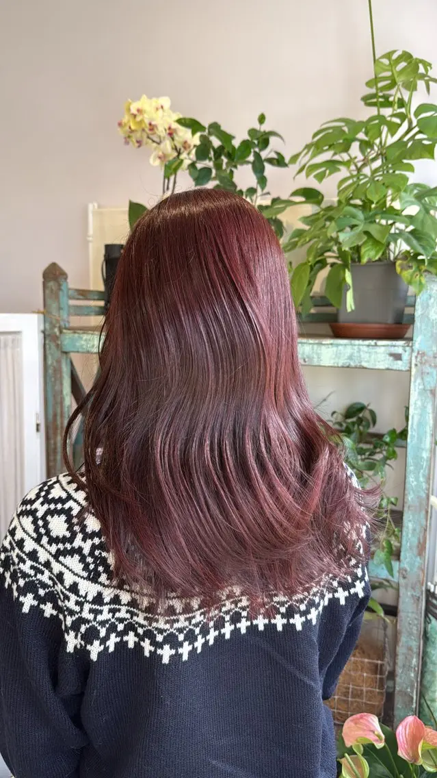 ロング 縮毛矯正 カット ヘアカラー トリートメント Sakura .のヘアスタイル