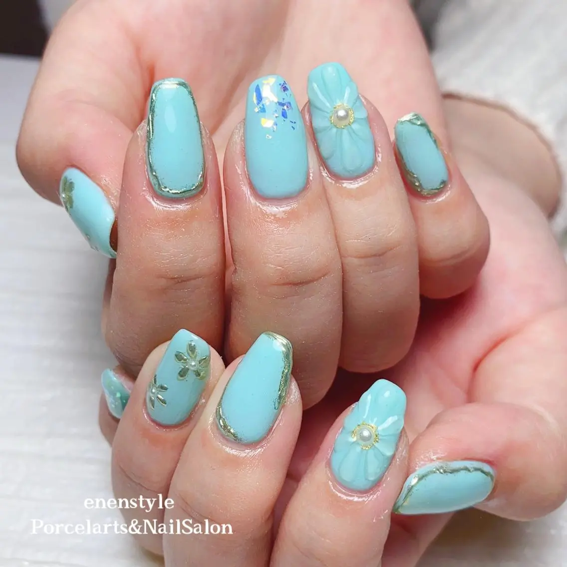 ミディアム ネイル 🐾enen style 🐾のネイルデザイン