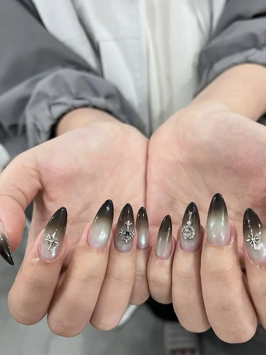 ネイル ハンドネイル T.Lee Nail Lilyのネイルデザイン