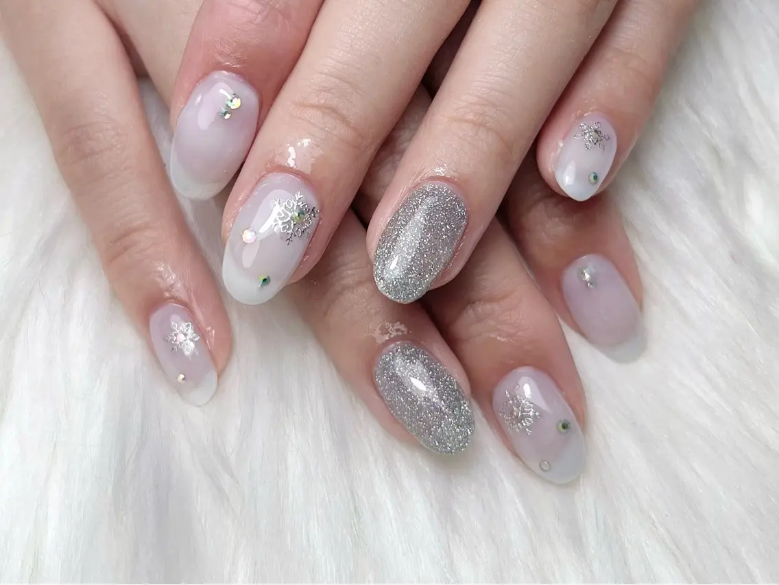 ネイル アートネイル オーロラネイル チークネイル クリアネイル 長さ出し Rs nail 新宿西口のネイルデザイン