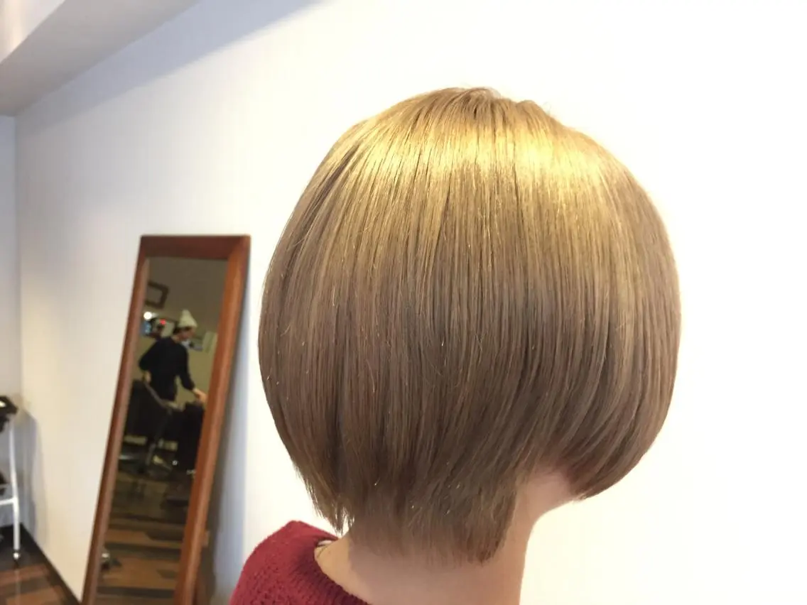 カラー ダブルカラー 伊藤 優希のヘアスタイル