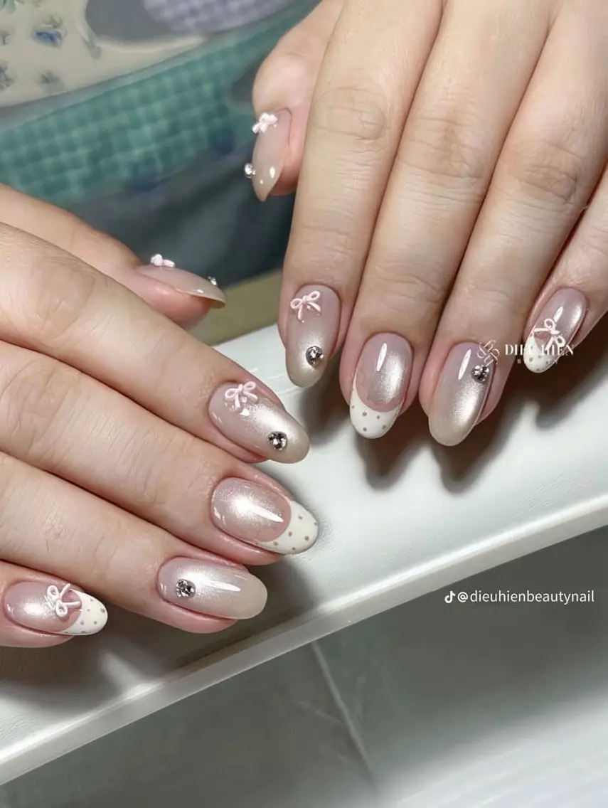 ネイル グラデーション ラメ(グリッター) マグネットネイル ミラーネイル ニュアンスネイル ハンドネイル Lumi de nailsのネイルデザイン