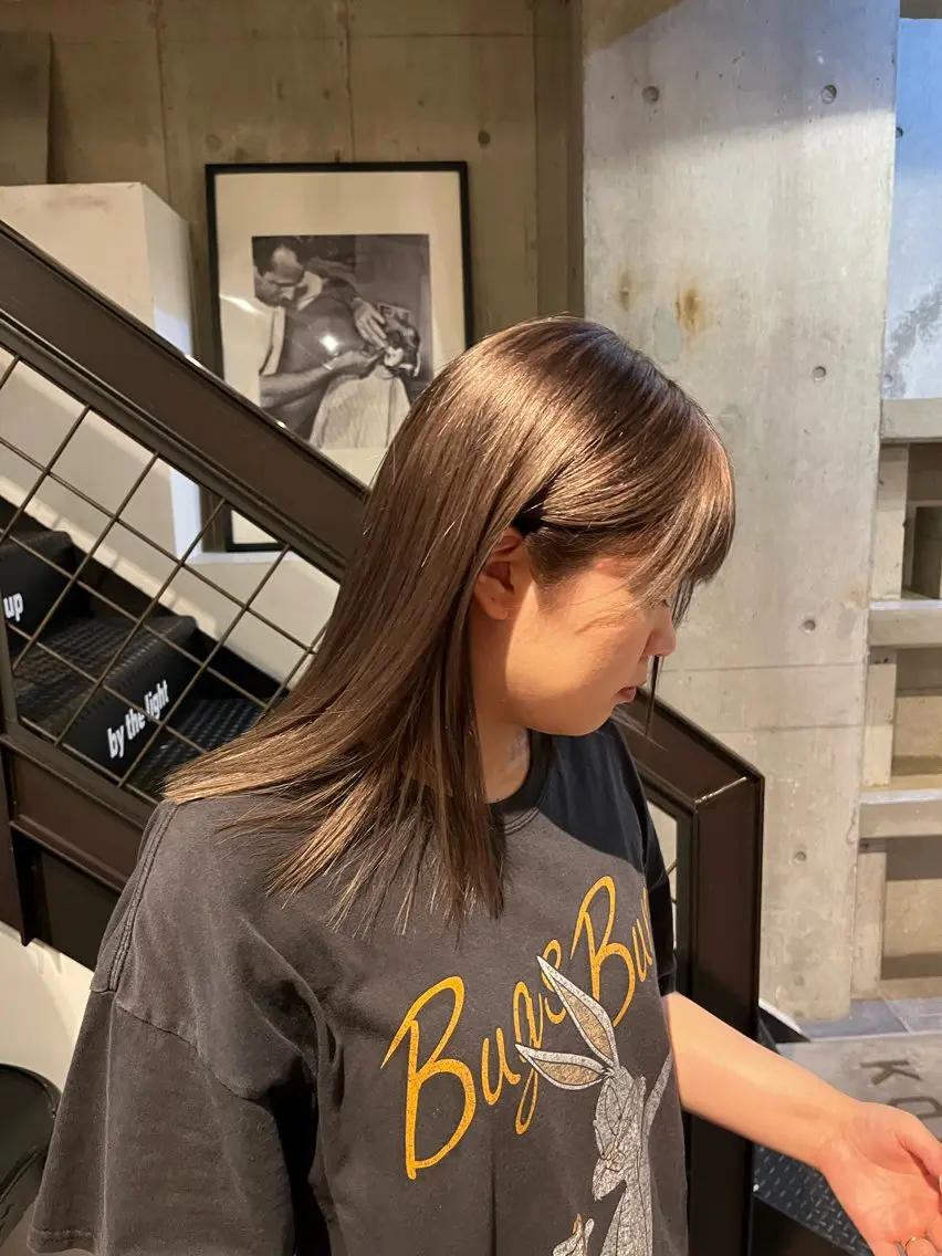 ミディアム カラー ベージュカラー ブリーチ 三野 隼澄のヘアスタイル