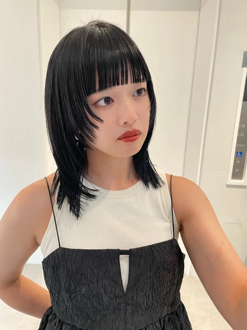 ミディアム カラー ミディアムレイヤー 顔まわりレイヤー レイヤーカット ウルフカット ウルフレイヤー カット ヘアカラー トリートメント パーマ/パーマ落とし 【Kouta】のヘアスタイル
