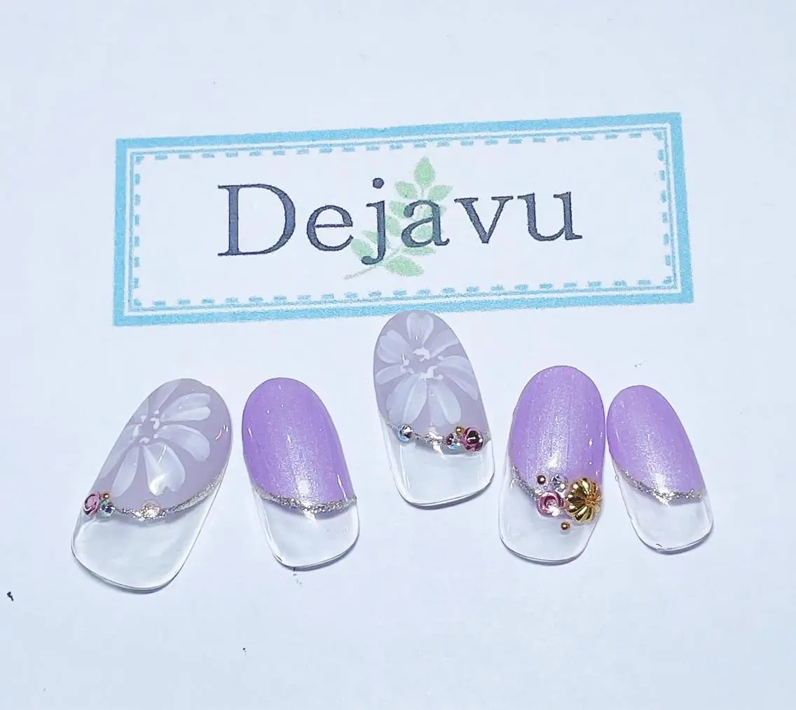 ネイル アートネイル フラワーネイル フレンチネイル ニュアンスネイル 春ネイル Nail salon Dejavu 🌿のネイルデザイン