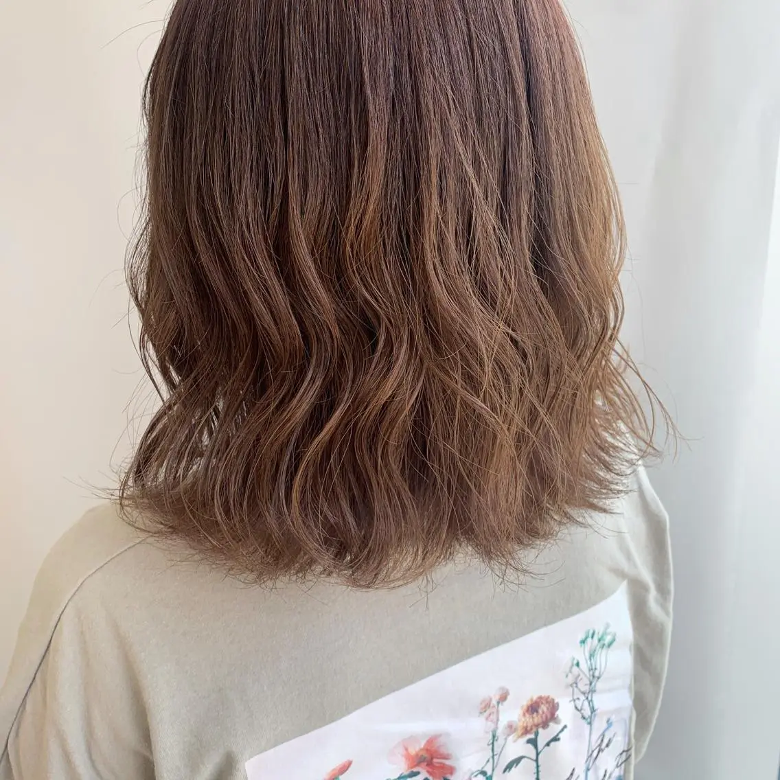 カラー 山口 莉奈のヘアスタイル
