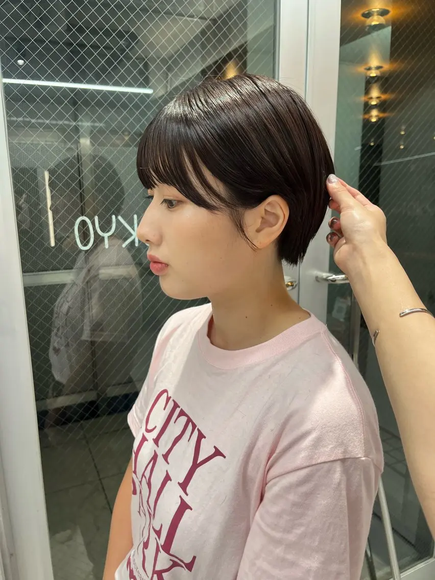 ショート カラー 縮毛矯正ボブ&顔まわ レイヤー♡TOMOEのヘアスタイル