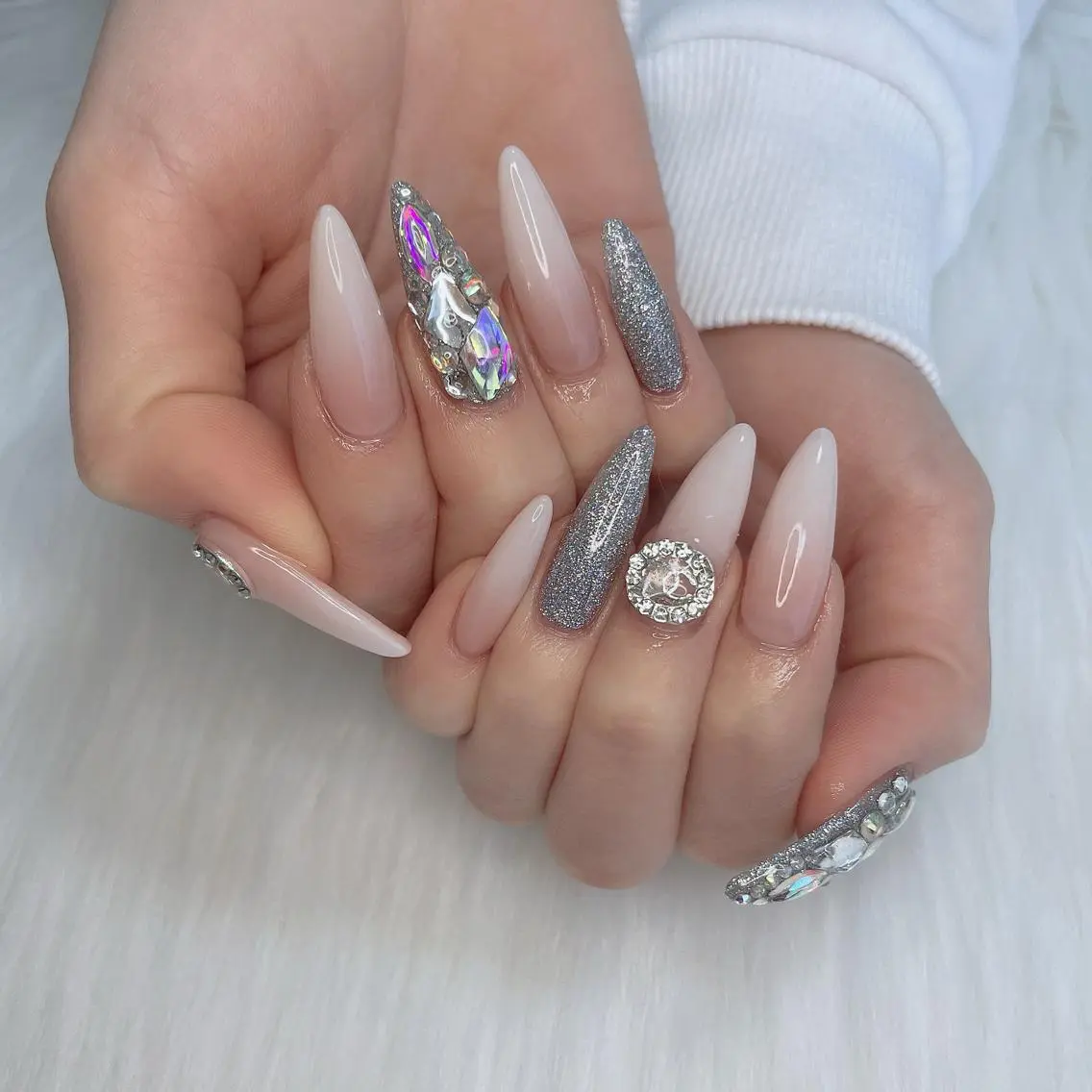 ネイル ロングネイル ハンドネイル Kayo 💅のネイルデザイン